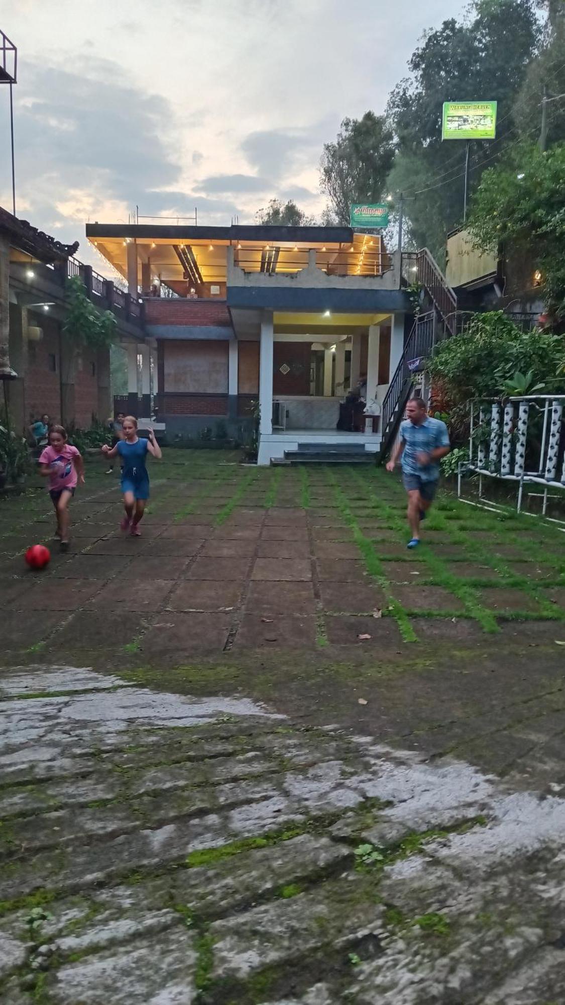 Kanaya Homestay & Warung Heaven Munduk エクステリア 写真